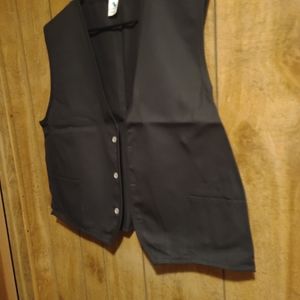 BRAND NEW!!! AUGUSTA SPORTSWEAR VEST. SIZE ADULTS 2XL.